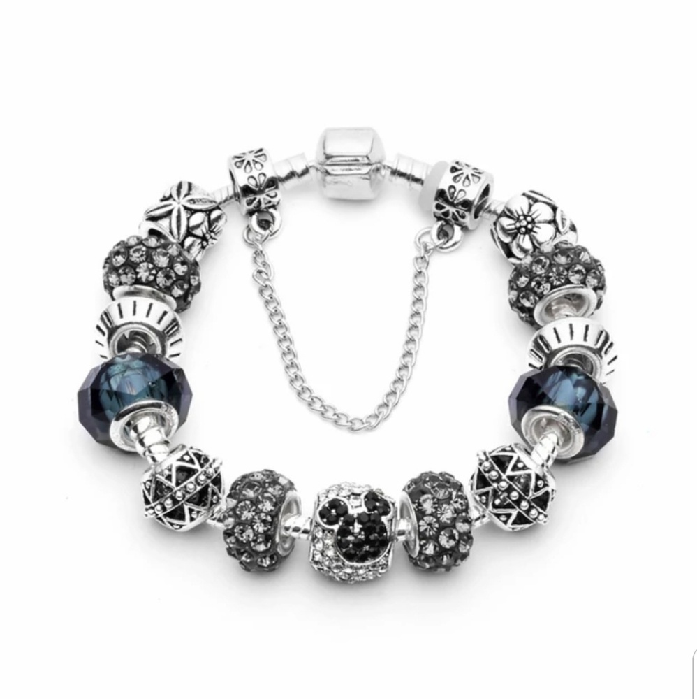 European style bracelet
